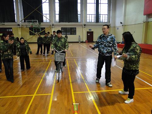 ͨ˹øek׌\(yn)(dng)(hu)