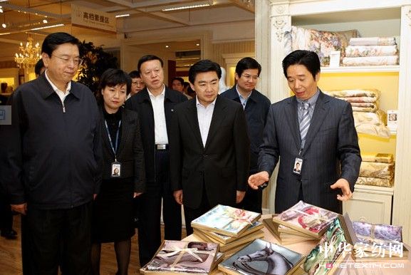 ���½�ҕ�츻�����J(r��n)����I(y��)��(chu��ng)��