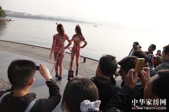 ��Ů�ɸ��{(di��o)�F(xi��n)�����ƾS����Ʒ