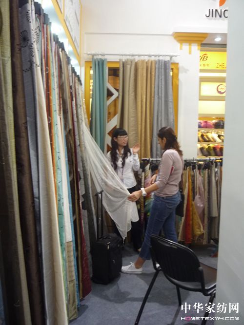 ���s�Ҽ�����׿Խ��(w��n)��ǰ��