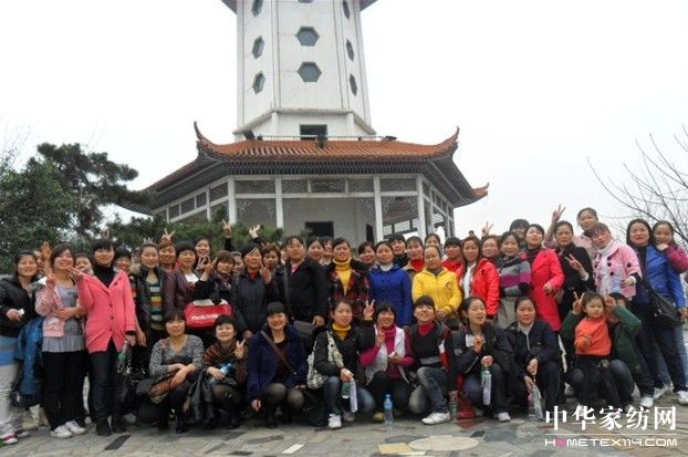 ���������ˋDŮ��(ji��)�M����ɽ���(d��ng)