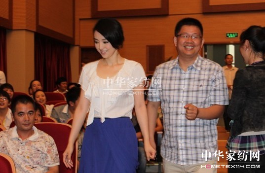 ʥ·�׽z���ֶ�诺��s�xʽ�A�M�ɹ�