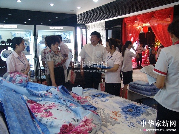 ���m�Ҽ�2011�ﶬ��Ʒӆ؛�����M(j��n)��