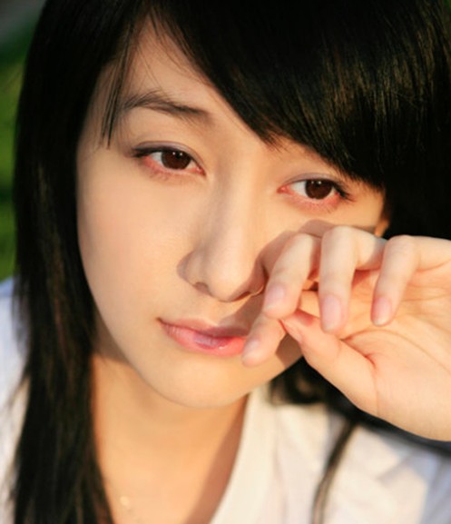 董維嘉熱愛綠色環(huán)保宣傳的年輕女星