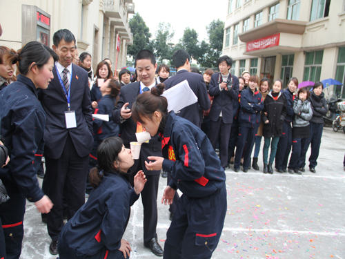 ʢF(tun)ekȤζ\(yn)(dng)(hu)c˹(ji)