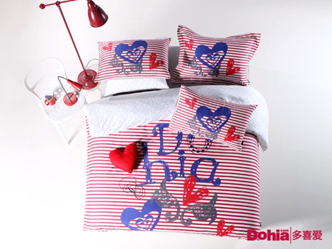 ϲƷУɫ֮;L(fng)д