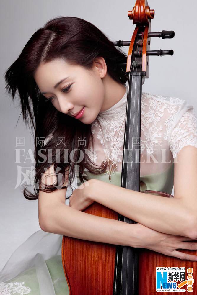 林志玲溫婉出鏡登封面大秀美肩