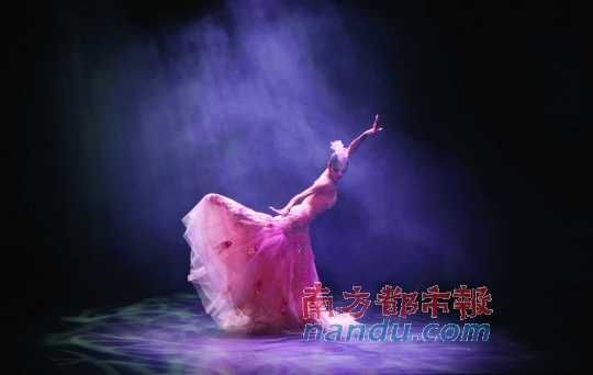 楊麗萍惠州上演《孔雀》收官之作