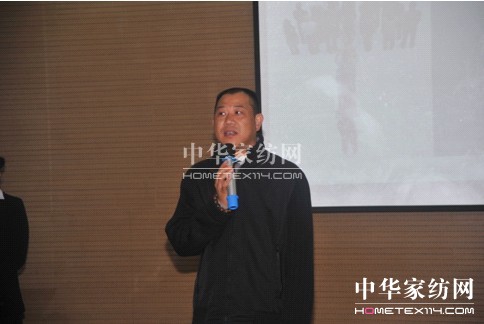 藍(lán)絲羽“2013年成長(zhǎng)訓(xùn)練營(yíng)”正式開班