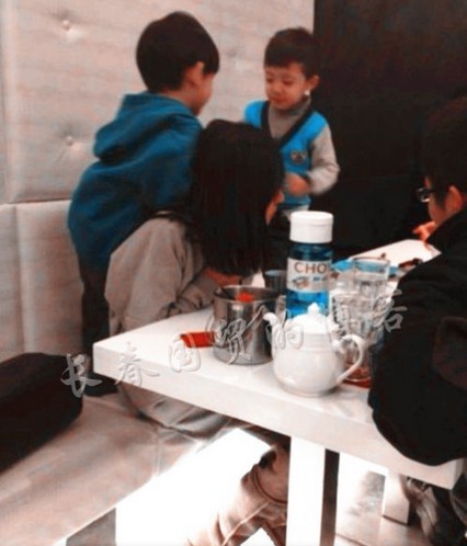 董潔四歲兒子頂頂近照曝光