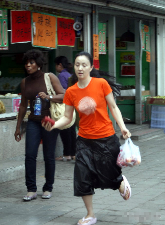 女星最新震撼素顏陶虹老態(tài)驚人