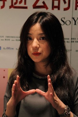 趙薇回應(yīng)"致青春"質(zhì)疑:拍給成年人看的