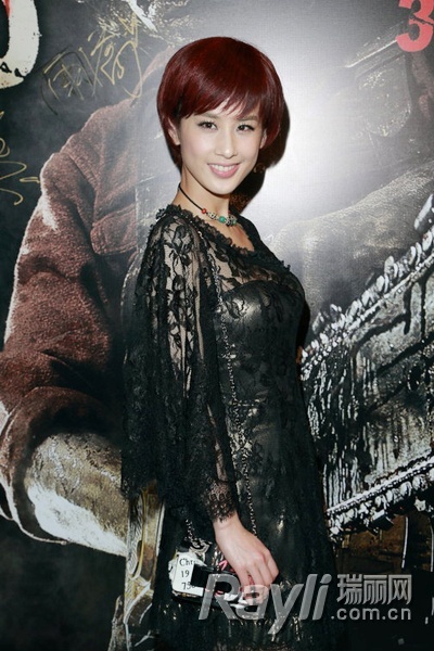 黃圣依戀上短發(fā)"金龜子"發(fā)型惹爭(zhēng)議