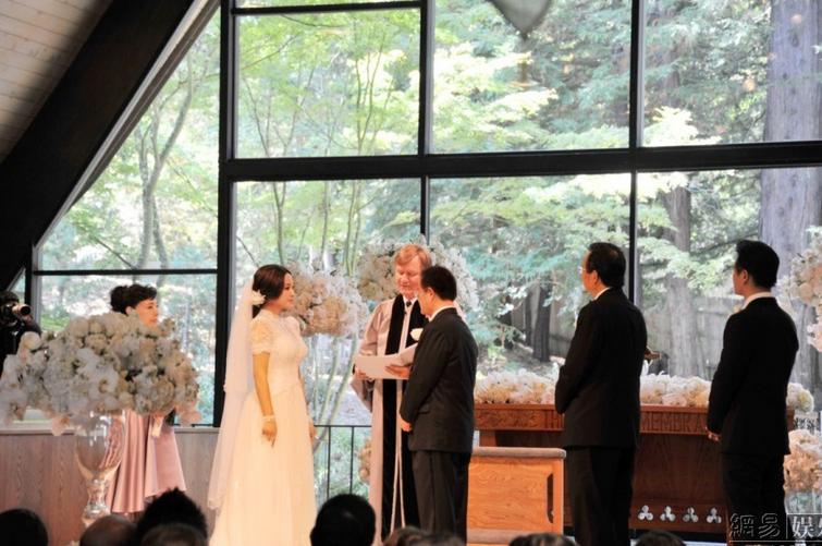 劉曉慶美國(guó)婚禮現(xiàn)場(chǎng)照曝光
