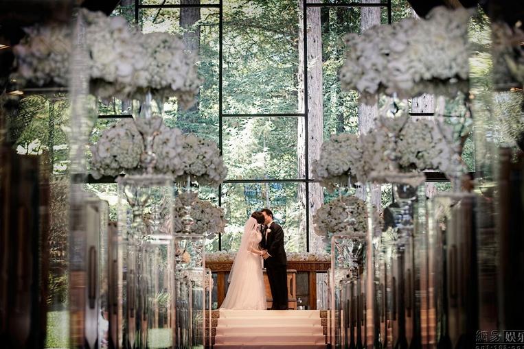 劉曉慶美國(guó)婚禮現(xiàn)場(chǎng)照曝光