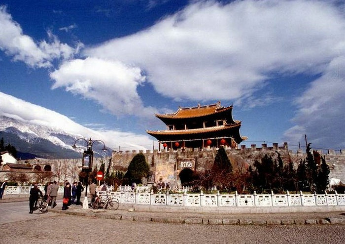 ;һ·L(zhng)ٻ܇(ch)·(xin)]1