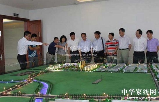 中國紡織工業(yè)聯(lián)合會副會長楊紀朝蒞臨廣安考察