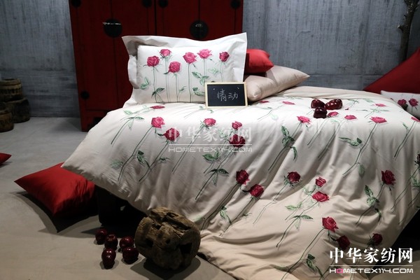 `Ҋ----FEELINGƷưl(f)ڱHˇg@^(q)e