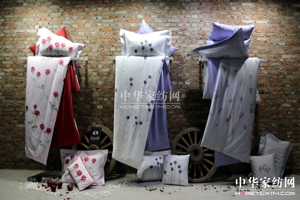 `Ҋ----FEELINGƷưl(f)ڱHˇg@^(q)e