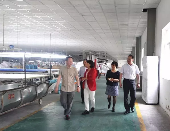 ЇҼf(xi)K_(d)F(tun)^W(xu)(x)