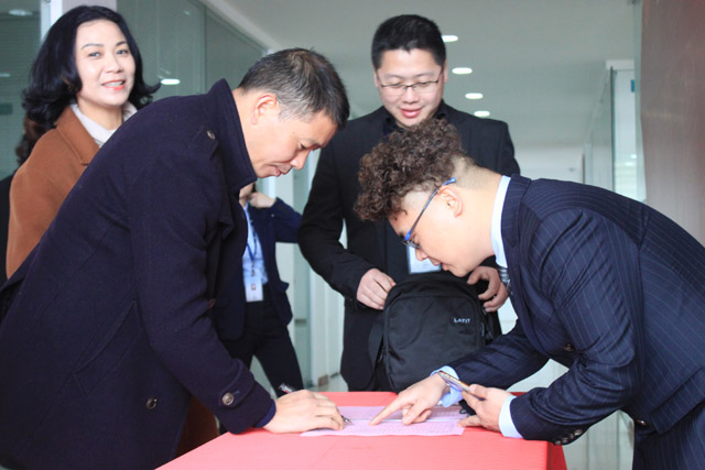 (zhng)һδ(li)ӛPʢҼ2017һȴ͑(hu)hAMĻ