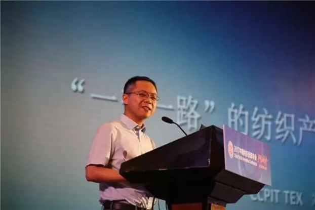 (jng)B(ti)µąf(xi)ͬ(chung)cr(ji)ֵ2017Ї(gu)(chung)(hu)•a(chn)Ʒ(hu)ڸݳɹe