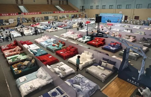 Ҹζϯͨ300Ҽa(chn)ƷŮ