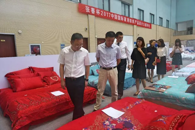 Ҹζϯͨ300Ҽa(chn)ƷŮ