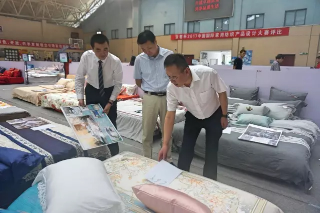 Ҹζϯͨ300Ҽa(chn)ƷŮ