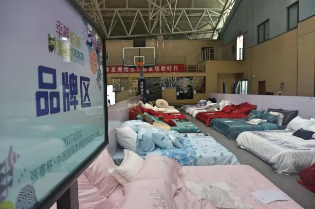 Ҹζϯͨ300Ҽa(chn)ƷŮ