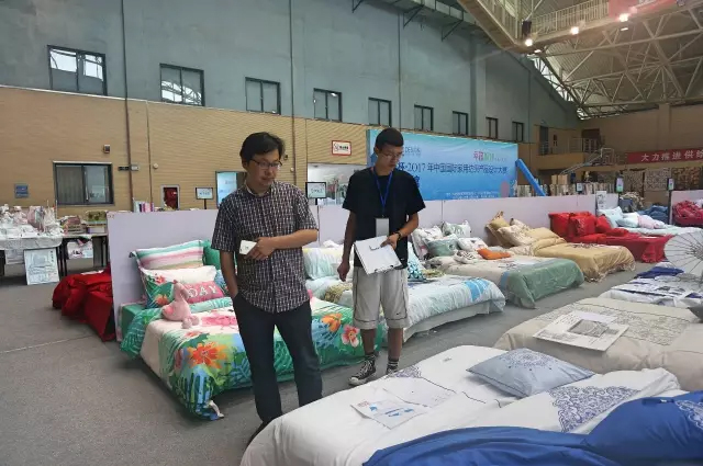 Ҹζϯͨ300Ҽa(chn)ƷŮʣ