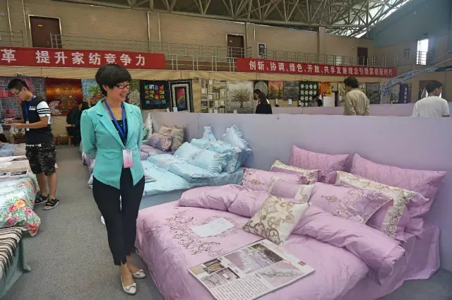 Ҹζϯͨ300Ҽa(chn)ƷŮ