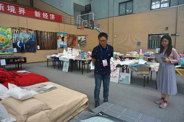 Ҹζϯͨ300Ҽa(chn)ƷŮʣ