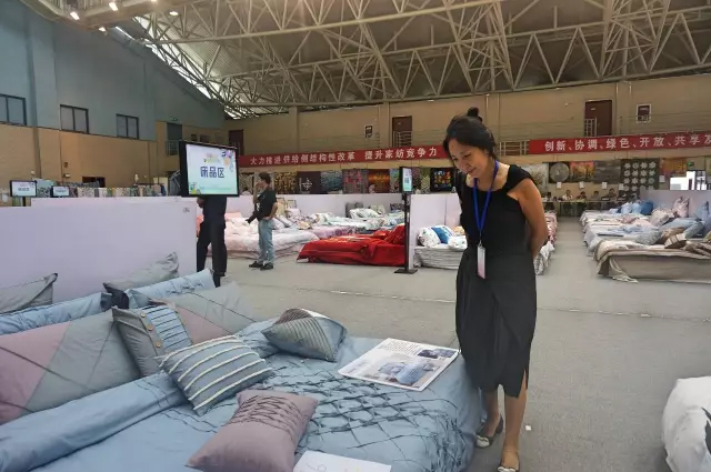 Ҹζϯͨ300Ҽa(chn)ƷŮ