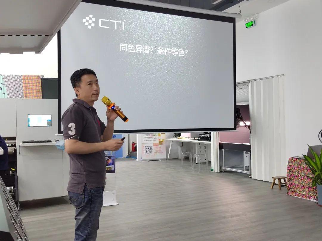 ʼƷ(sh)aӡˇչʾĳɹĻF(xin)(chng)l(f)ذƷ