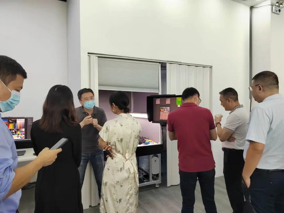 ʼƷ(sh)aӡˇչʾĳɹĻF(xin)(chng)l(f)ذƷ